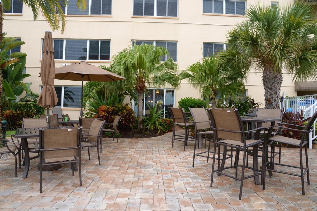 Treasure Island Beach, Fl Waterfront Condo Located Steps Away From The Intracoastal Waterway St. Pete Beach Ngoại thất bức ảnh