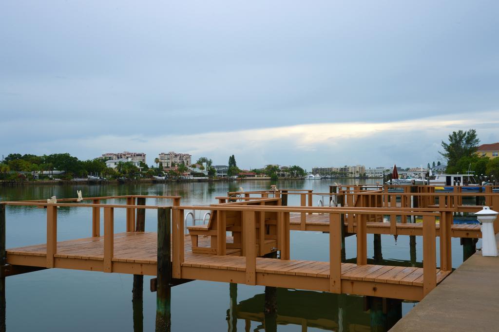 Treasure Island Beach, Fl Waterfront Condo Located Steps Away From The Intracoastal Waterway St. Pete Beach Ngoại thất bức ảnh